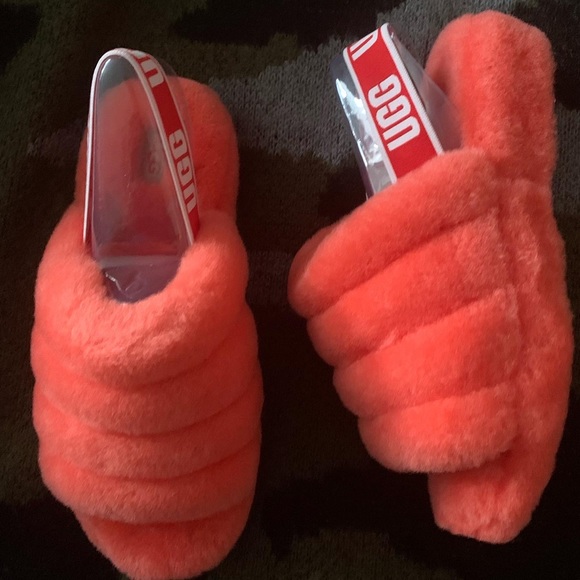 Yeah slippers - Picture 1 of 3